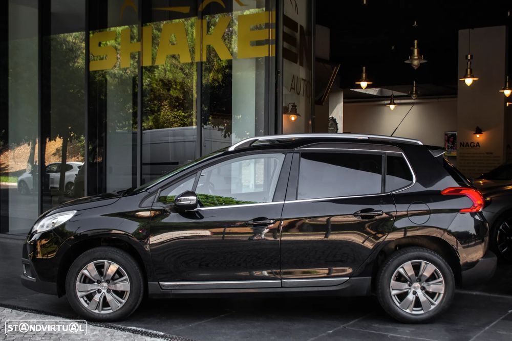 Peugeot 2008 1.2 PureTech Allure - 2