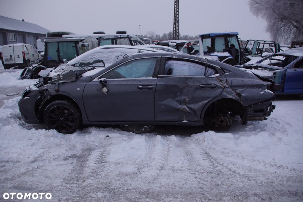 Auto na części - Lexus ES350 ES300H Lift 2.5 HYBRID A25A-FXS CVT 1L1 2022R Silnik Skrzynia Drzwi Szyba Klamka Błotnik Lampa Deska Kokpit Sterownik Moduł Czujnik Licznik Wyświetlacz Panel Kierownica - 3