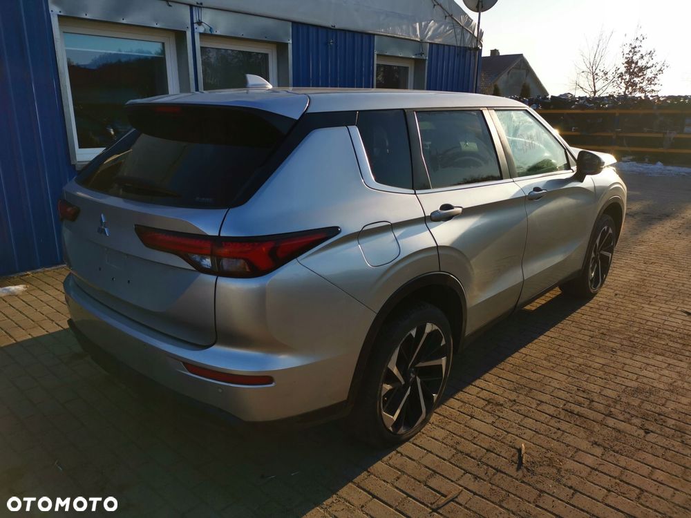 MITSUBISHI OUTLANDER IV 22- ZDERZAK TYL TYLNY KOMPLETNY PDC RADAR TYL - 15