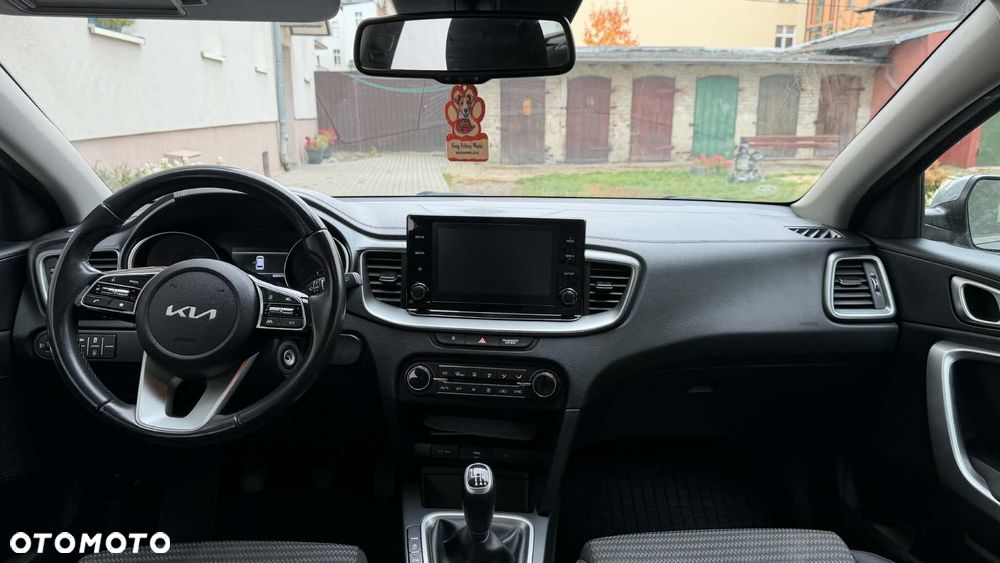 Kia Ceed - 9
