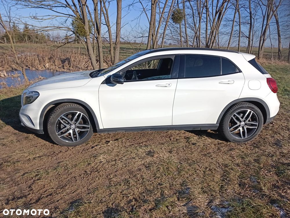 Mercedes-Benz GLA 200 (CDI) d - 15