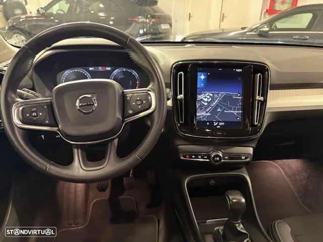 Volvo XC 40 2.0 D3 Momentum Plus - 8