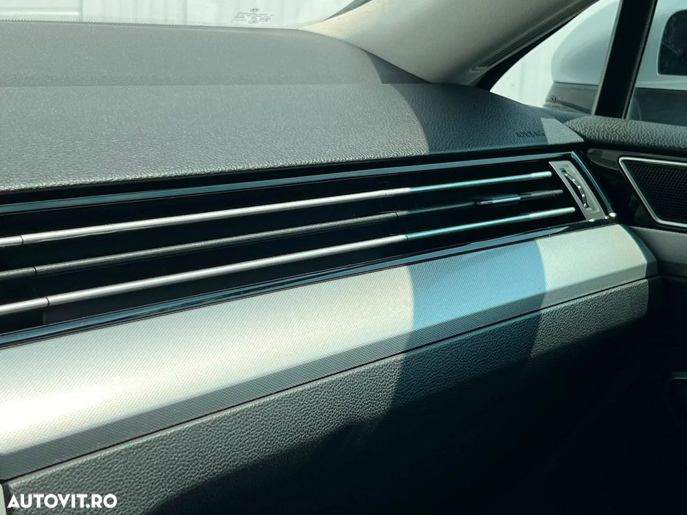 Volkswagen Passat 2.0 TDI DSG Highline - 18