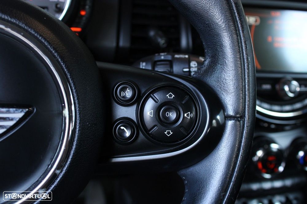 MINI 3 Portas One D - 18