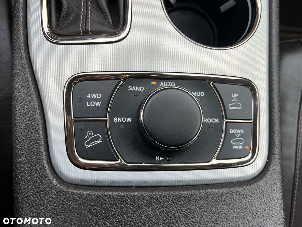 Jeep Grand Cherokee 3.0 CRD Summit - 29