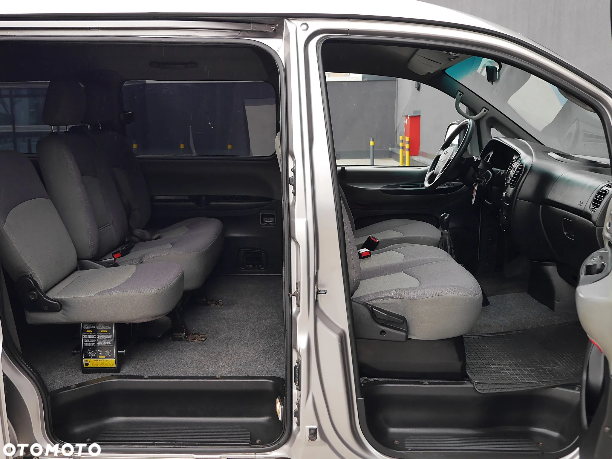 Hyundai H-1 2.5 CRDi Travel Family+ - 20