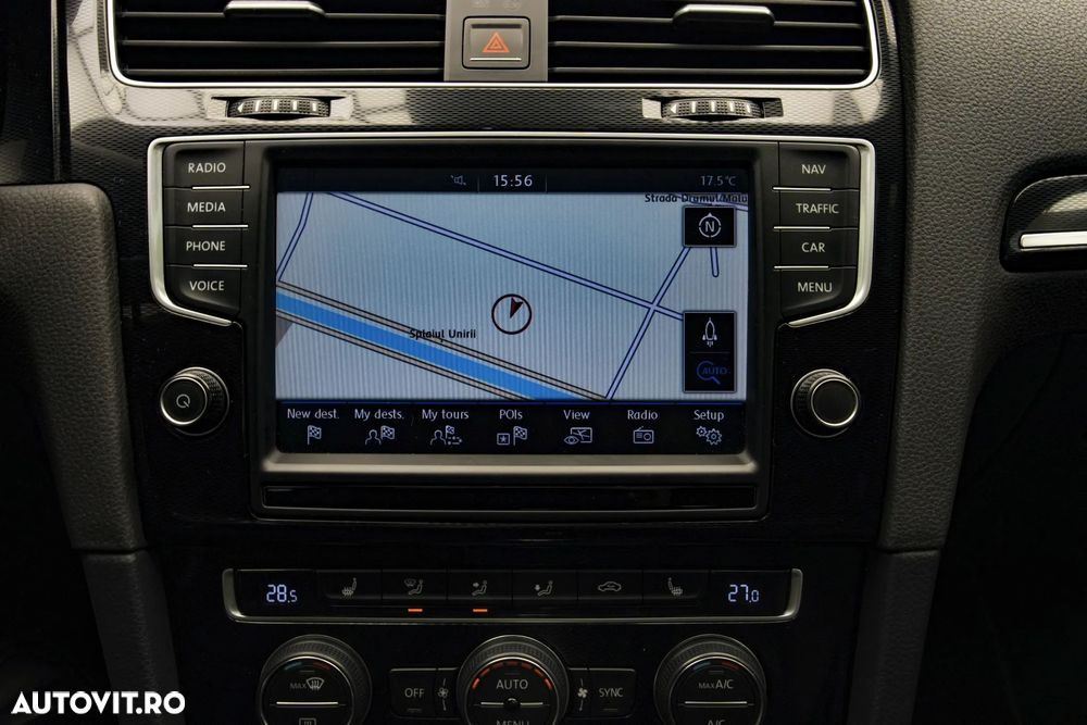 Volkswagen Golf - 22