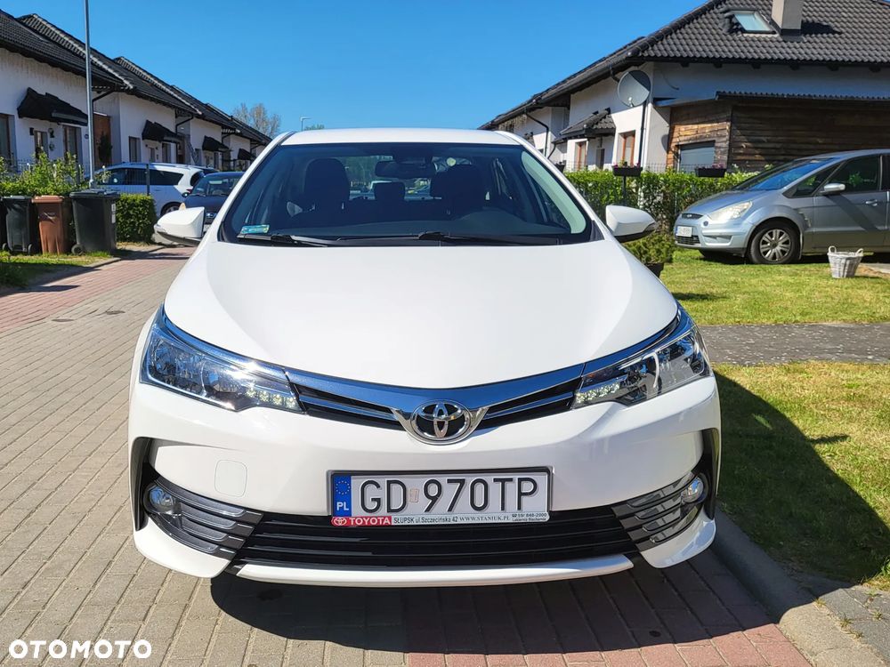 Toyota Corolla 1.6 Classic Plus - 1