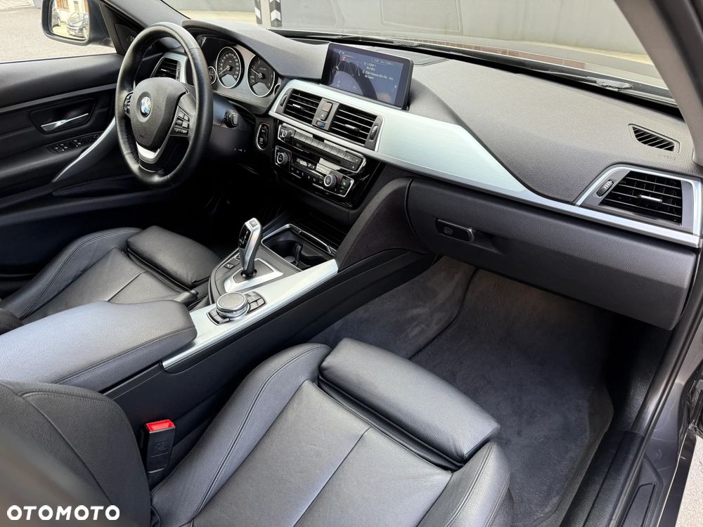 BMW Seria 3 320d Sport Line - 27
