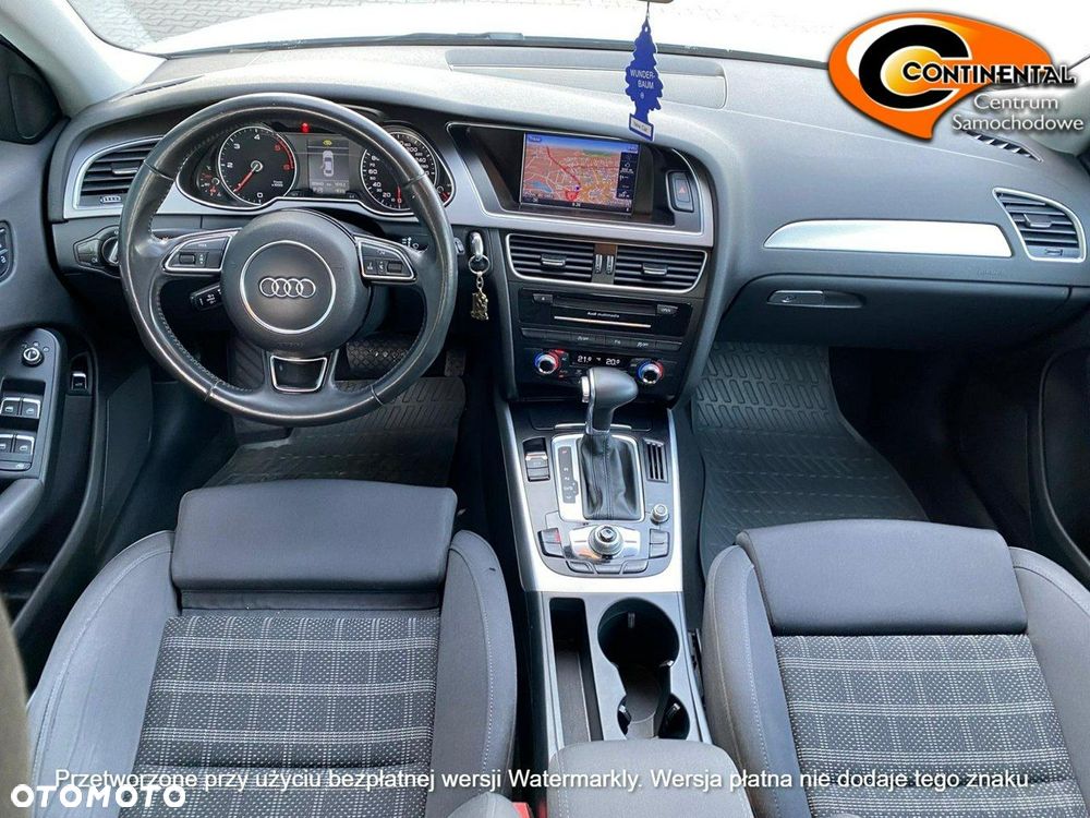 Audi A4 Limousine - 14