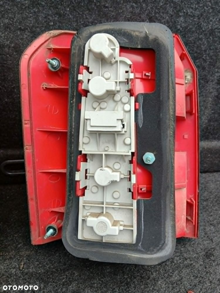 Audi A2 lampa tylna lewa, prawa - 6