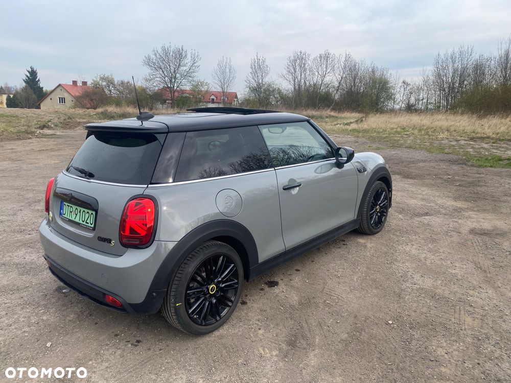 MINI Cooper SE - 13