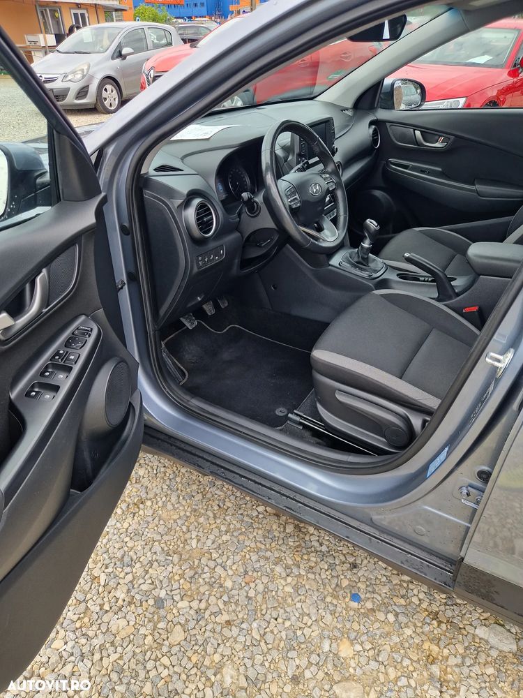 Hyundai KONA - 8