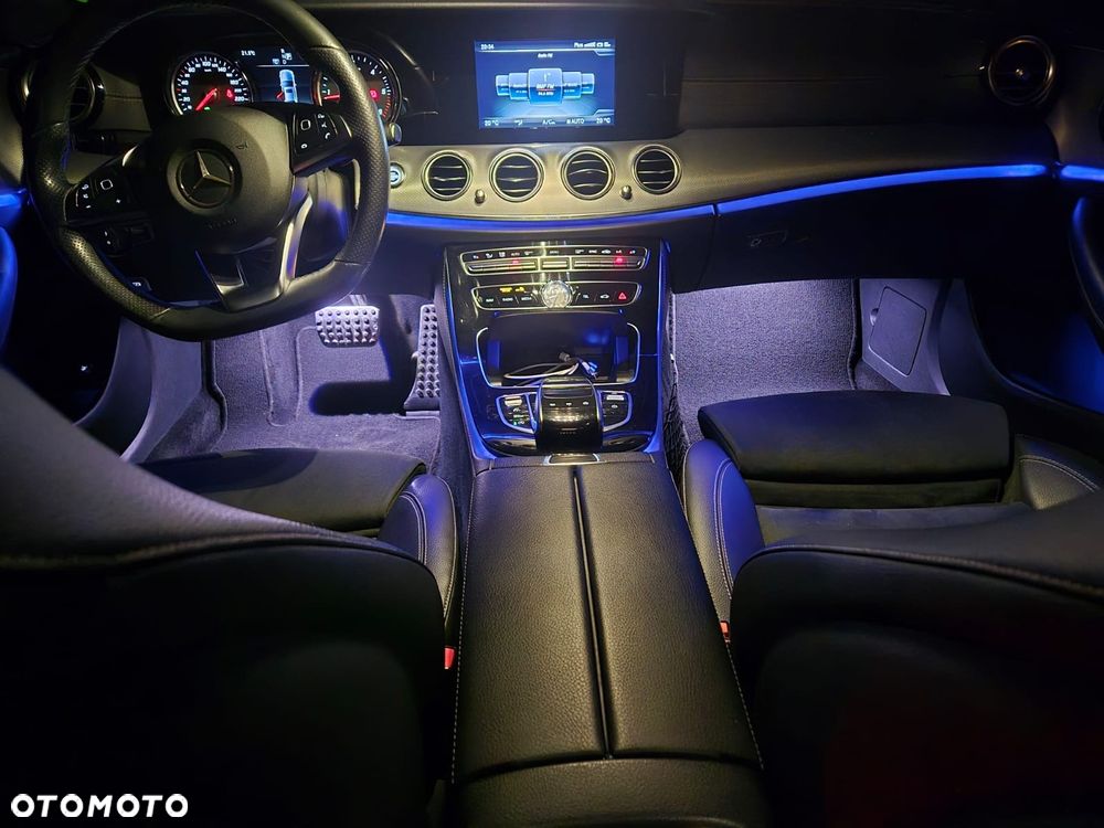 Mercedes-Benz Klasa E 220 d 9G-TRONIC - 18