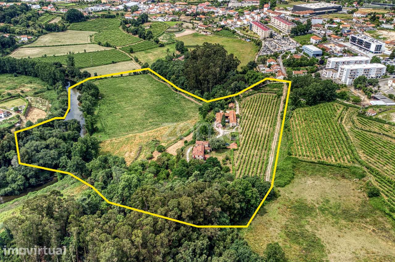 Palacete+Quinta c/ 83.000m² em Guimarães com Vinha e Frente de Rio ... - Grande imagem: 2/60