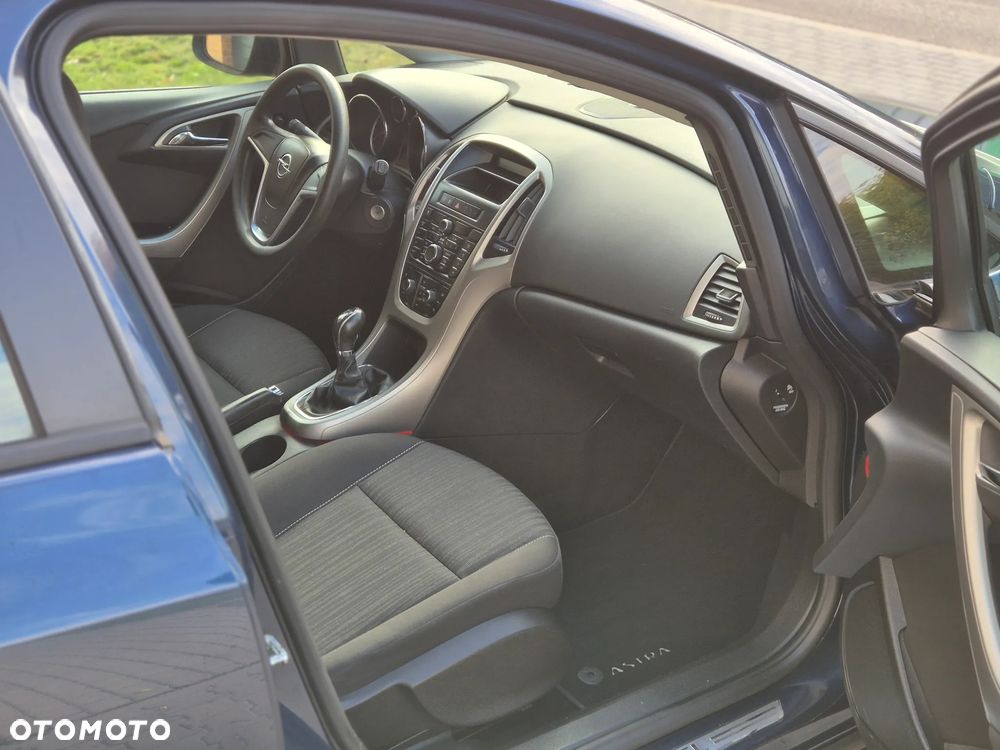 Opel Astra 1.6 Design Edition - 15