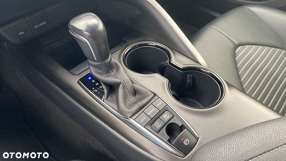 Toyota Camry 2.5 Hybrid Prestige CVT - 18