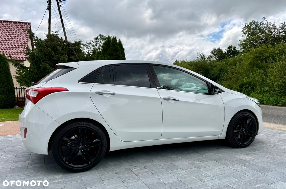 Hyundai i30 1.6 CRDI Passion - 13