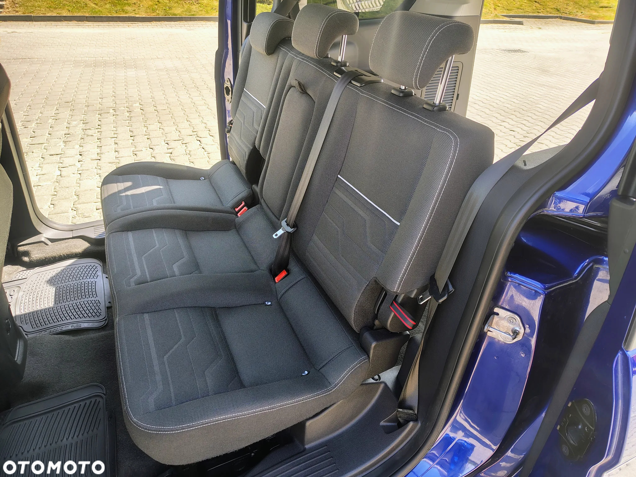 Ford Tourneo Connect Grand - 16