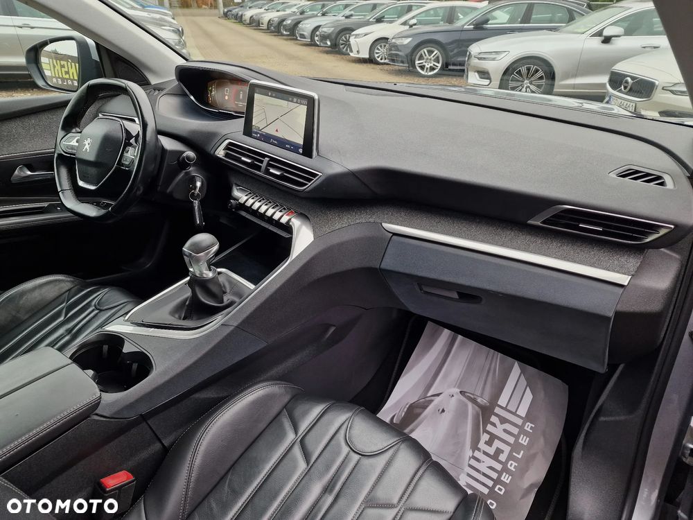 Peugeot 3008 1.5 BlueHDi Allure S&S - 24