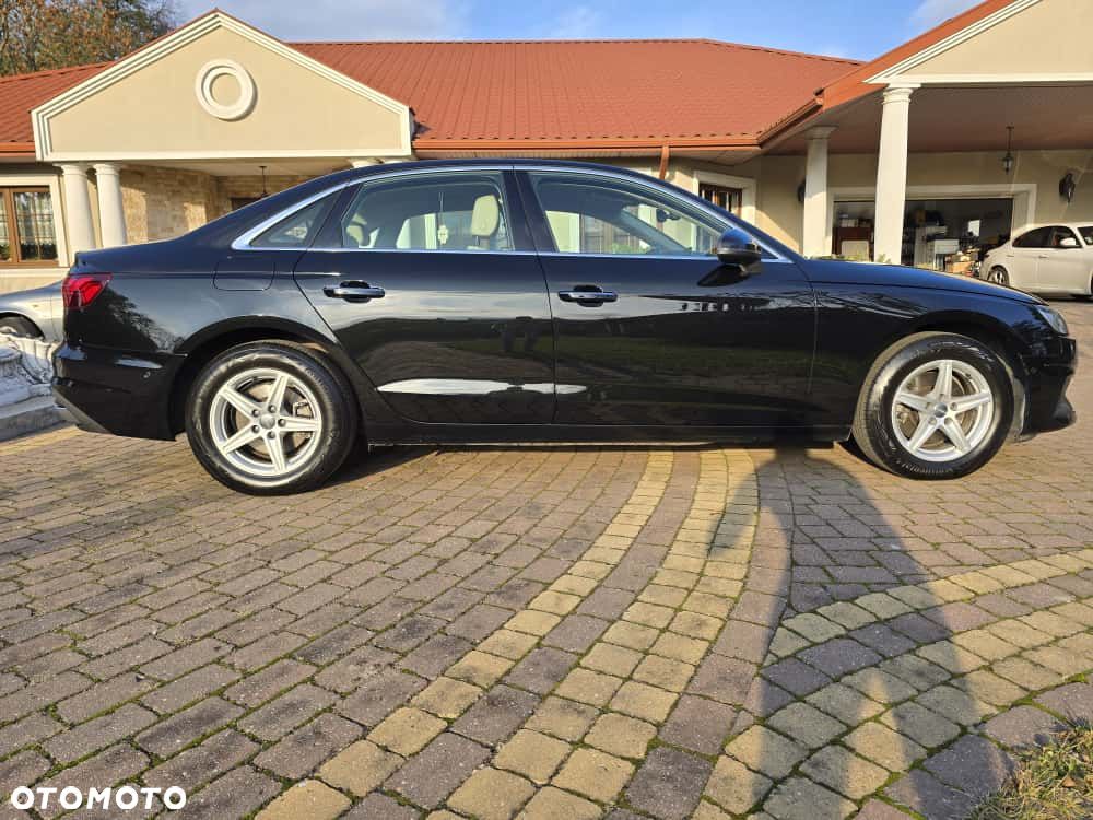 Audi A4 Limousine - 4