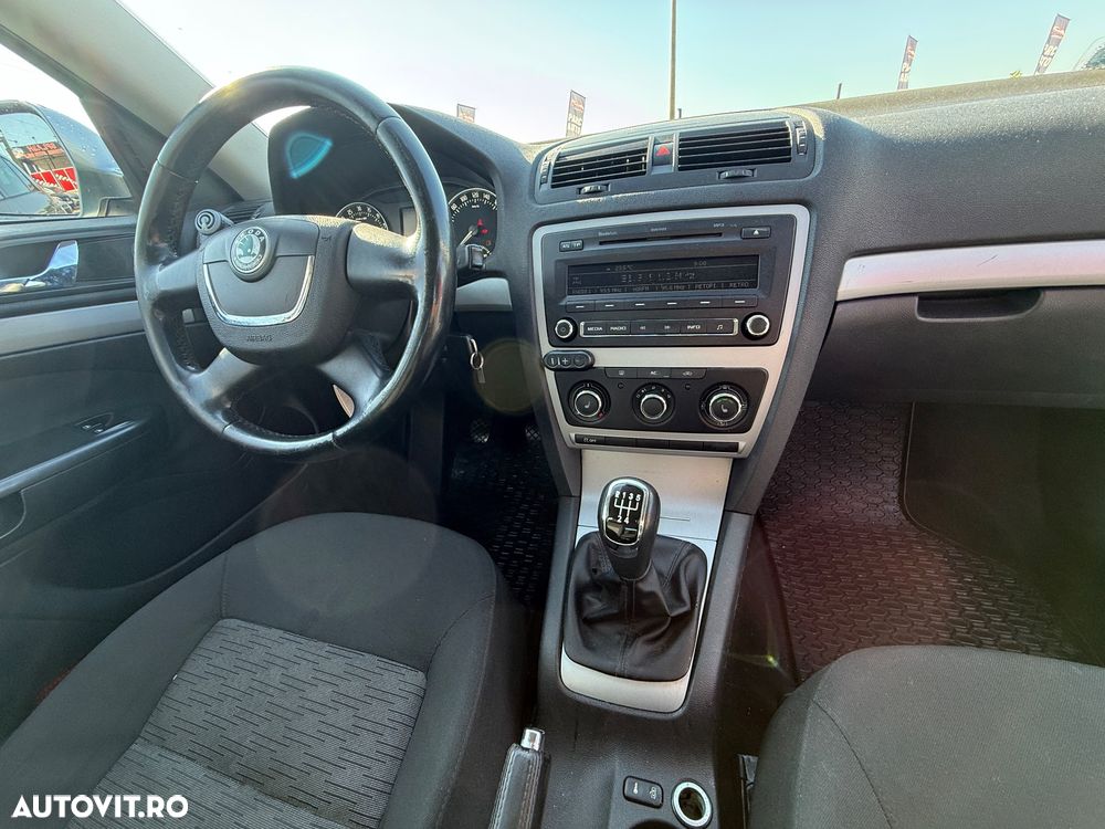 Skoda Octavia 1.6 TDI AMBITION - 6