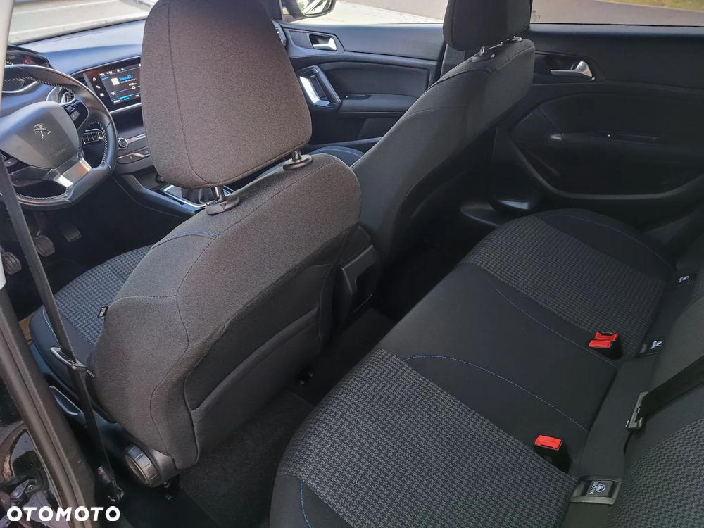Peugeot 308 - 16