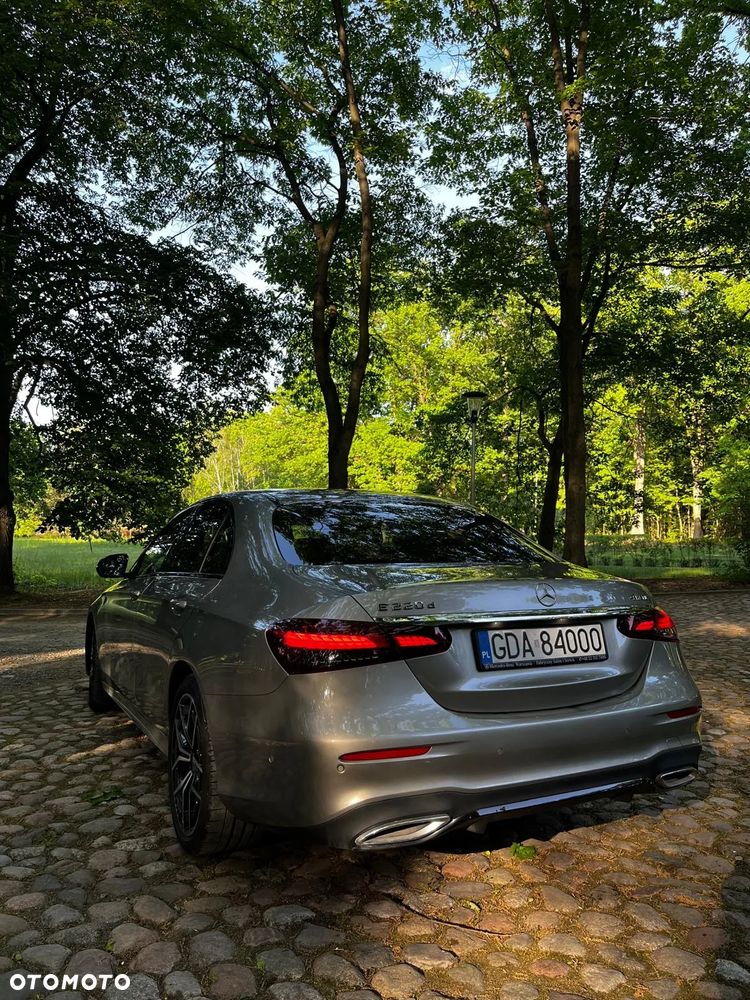 Mercedes-Benz Klasa E 220 d 4-Matic - 10