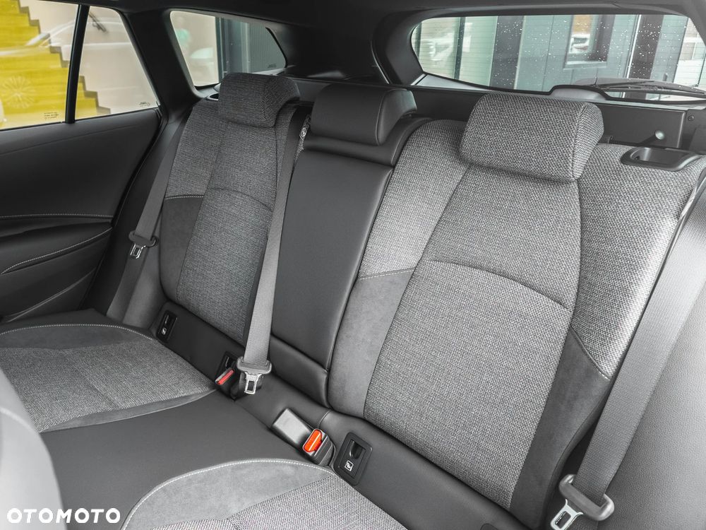 Toyota Corolla 2.0 Hybrid Style - 9
