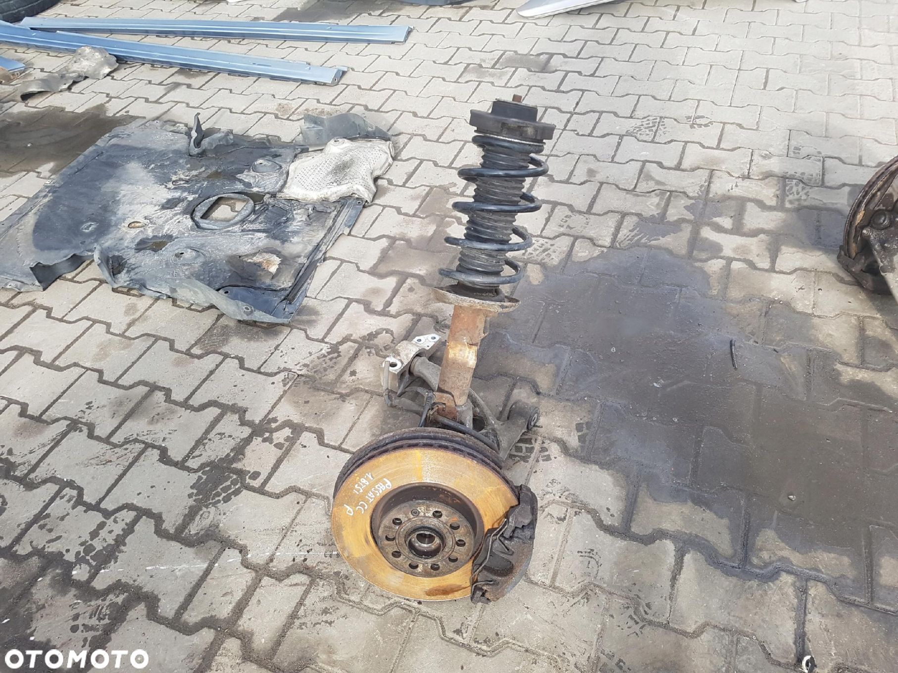 VW PASSAT CC 1.8 TFSI AMORTYZATOR ZWROTNICA PRAWA - 1