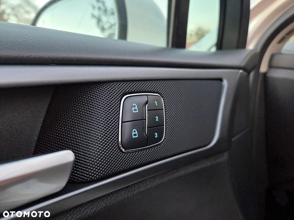 Ford Mondeo 2.0 TDCi Start-Stopp Titanium - 18