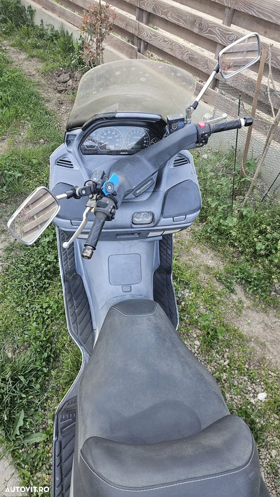 Suzuki AN 400 Burgman - 5