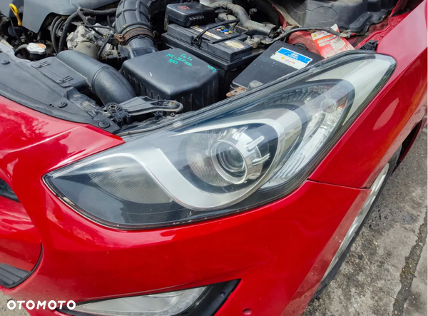 HYUNDAI I30 II REFLEKTOR LAMPA LEWY PRZÓD PRZEDNIA LEWA Z DOŚWIETLENIEM