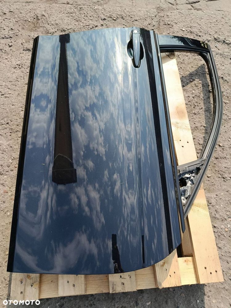 BMW F30 F31 PRAWE PRZEDNIE DRZWI 475 - 7
