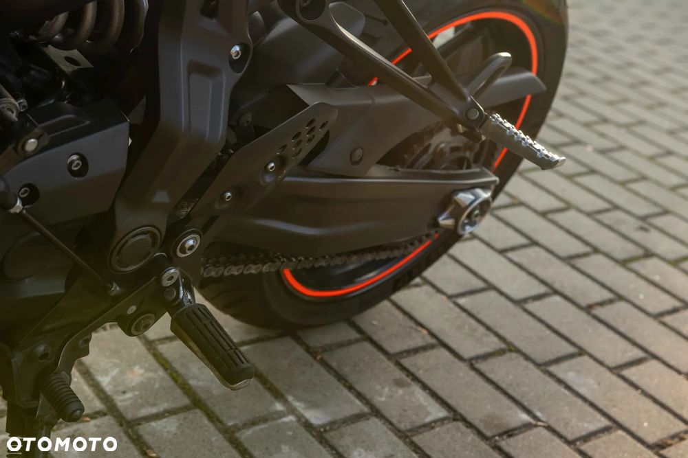 Yamaha MT - 12