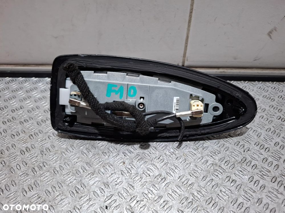 Antena dachowa rekin  BMW 5 F10 rok 2014 nr 13600211 - 4
