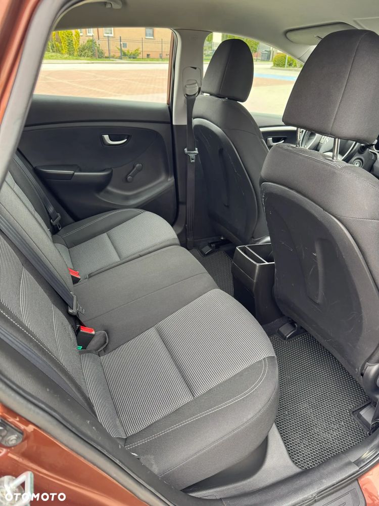 Hyundai i30 1.6 Style - 10