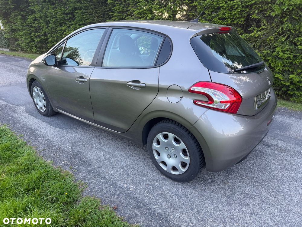 Peugeot 208 95 VTI Allure - 4