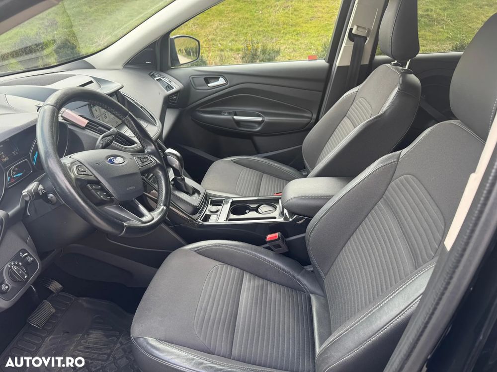 Ford Kuga 2.0 TDCi 4WD Powershift ST-Line - 11