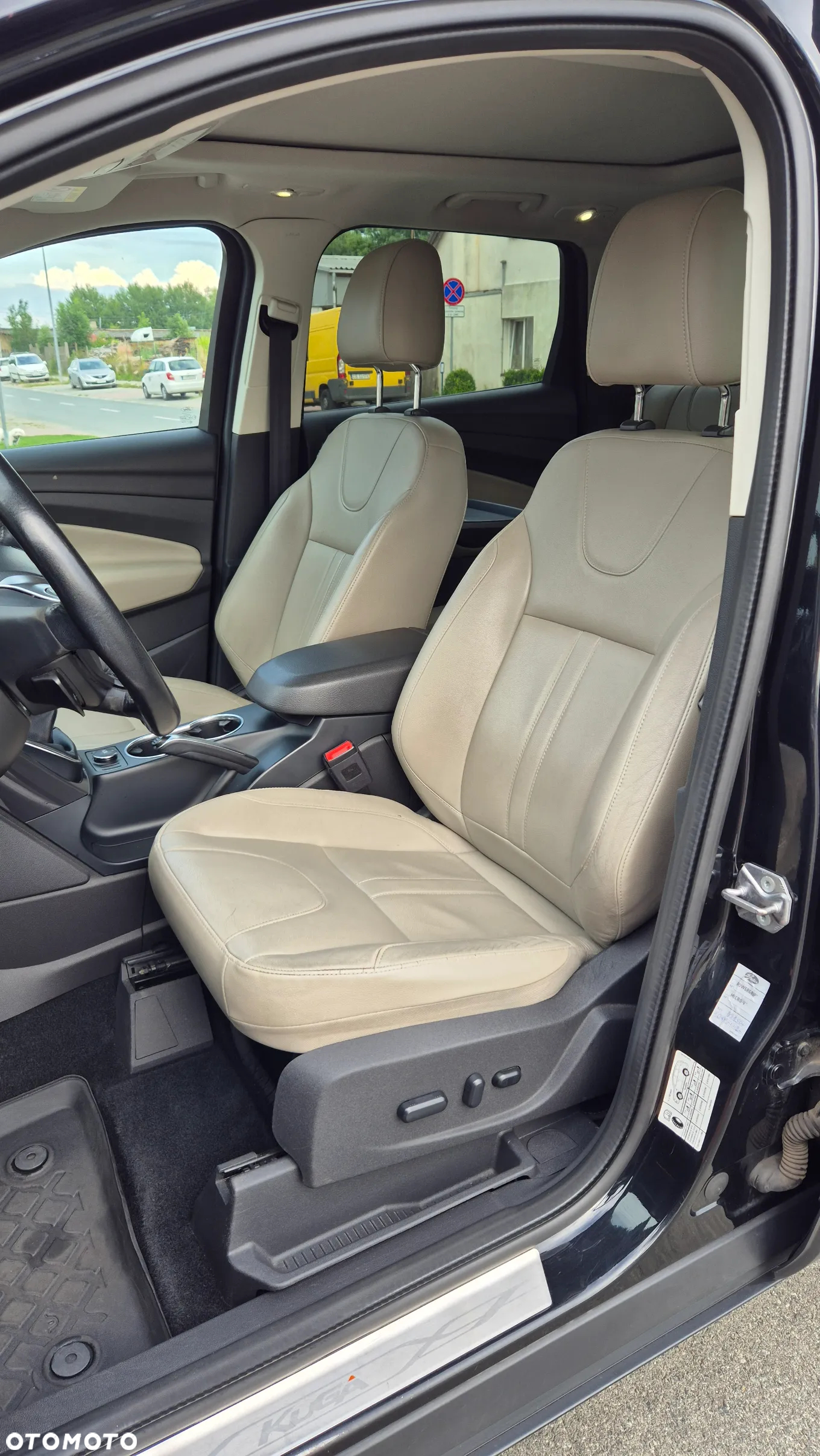 Ford Kuga - 8