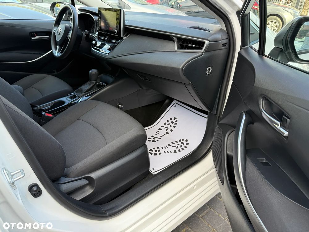 Toyota Corolla 1.8 Hybrid Active - 18