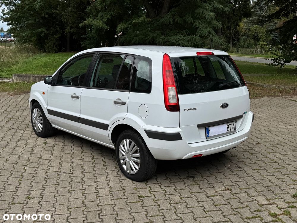 Ford Fusion 1.4 Amber X - 2