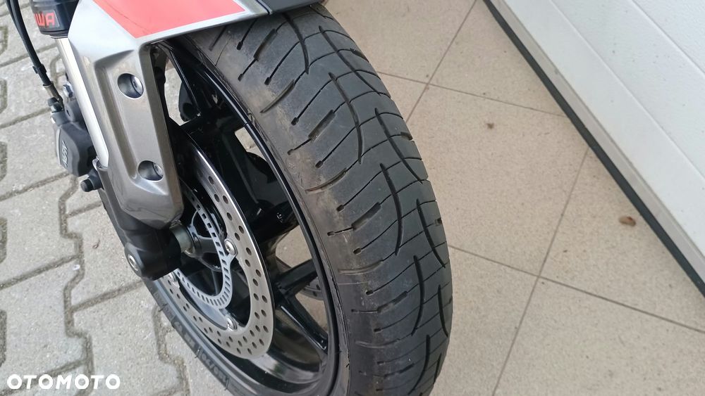 Triumph Trident - 23