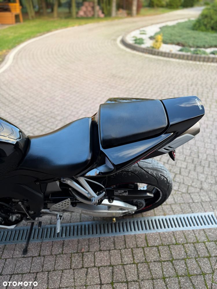 Honda CBR - 17