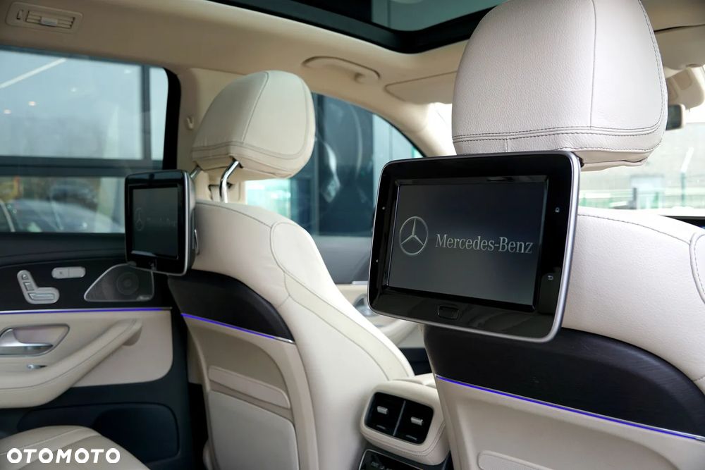 Mercedes-Benz GLS - 24