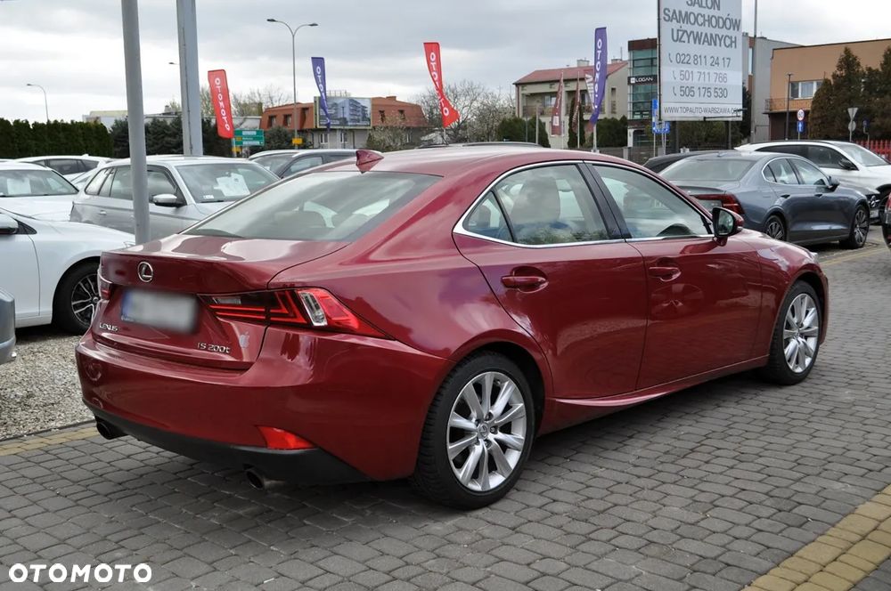 Lexus IS 200t Prestige - 8