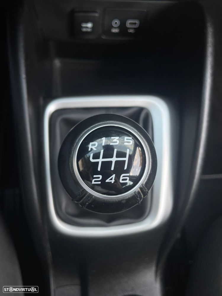 Fiat Tipo Station Wagon 1.6 M-Jet Lounge - 27