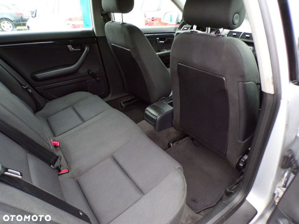 Audi A4 Avant - 25