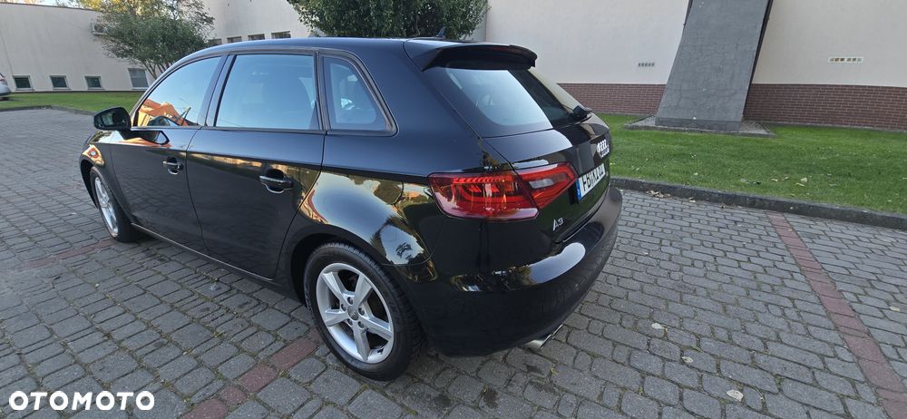Audi A3 2.0 TDI (clean diesel) S tronic Attraction - 2
