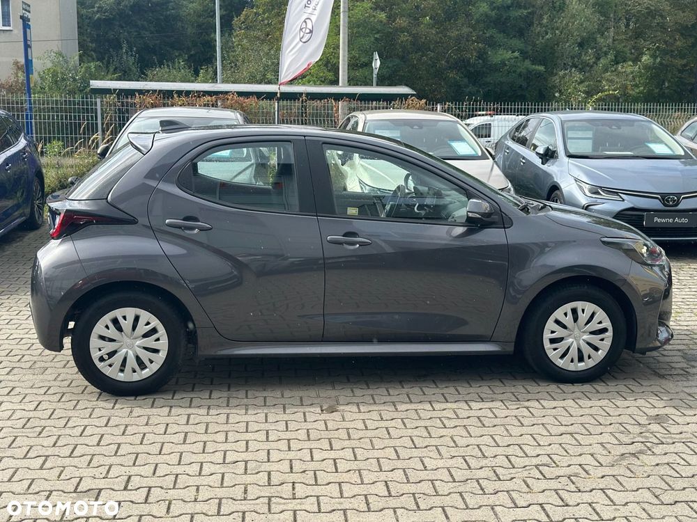 Toyota Yaris - 18